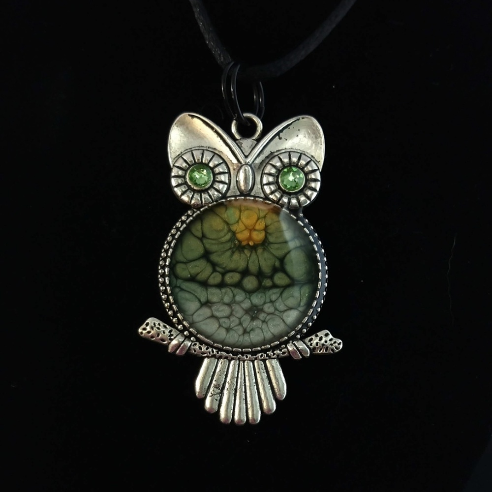 Handmade pendant with Swarovski crystals